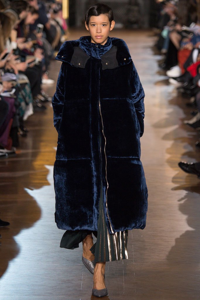 Stella McCartney 2024巴黎时装周女装秀