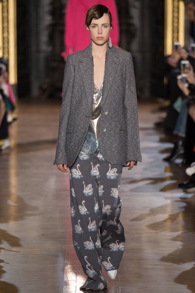 Stella McCartney 2024巴黎时装周女装秀