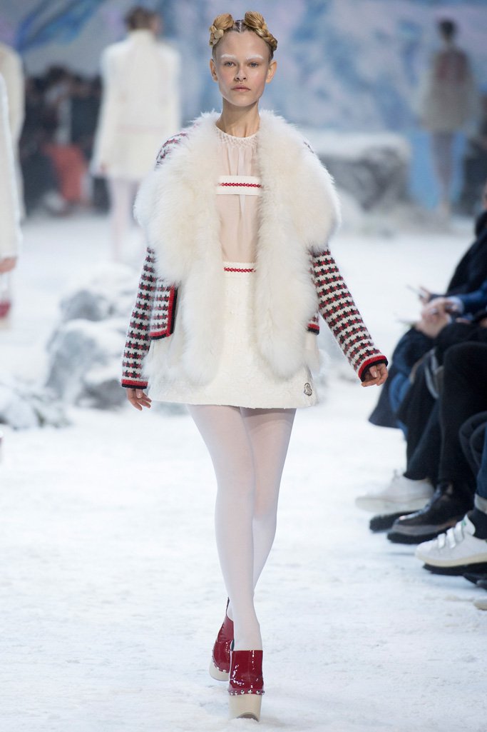 Moncler Gamme Rouge 2024巴黎时装周女装秀