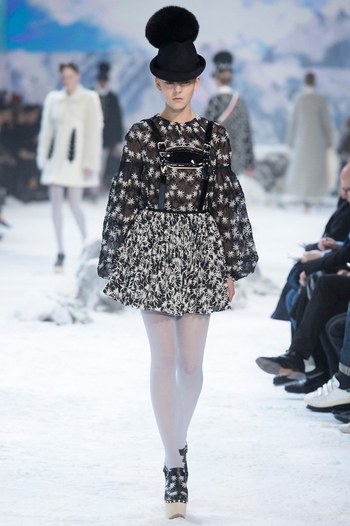 Moncler Gamme Rouge 2024巴黎时装周女装秀