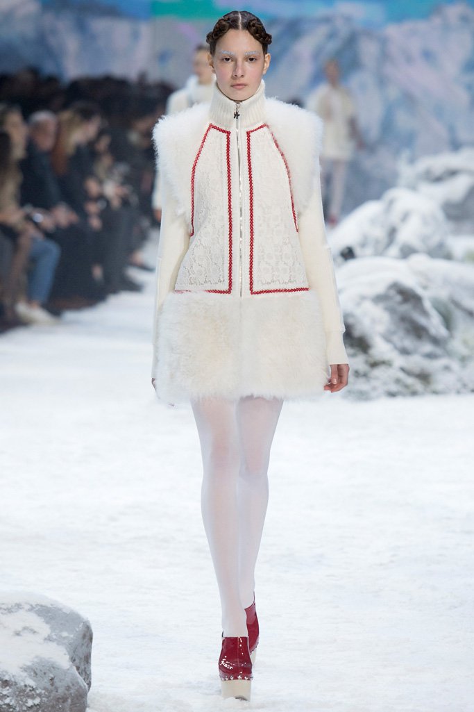 Moncler Gamme Rouge 2024巴黎时装周女装秀