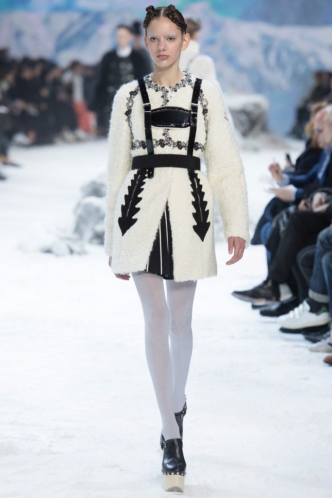 Moncler Gamme Rouge 2024巴黎时装周女装秀