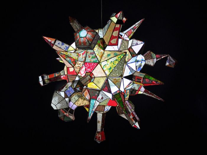 艺术家Kirsten Hassenfeld 创作的纸宝石