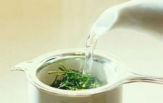 绿茶减肥法 给力月瘦15斤