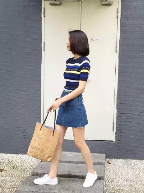 牛仔裙配什么上衣 跟我一起来当不良少女