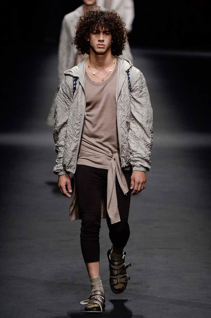 Versace（范思哲）2024米兰时装周男装秀