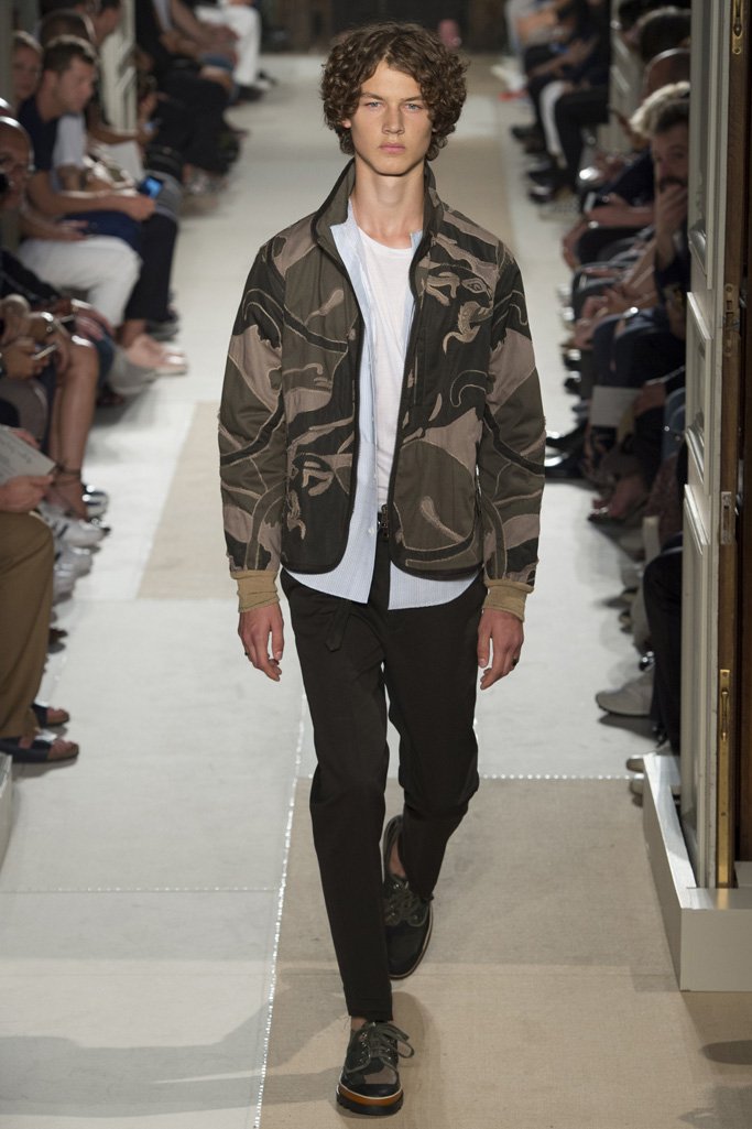 Valentino（华伦天奴）2024巴黎时装发布会男装秀