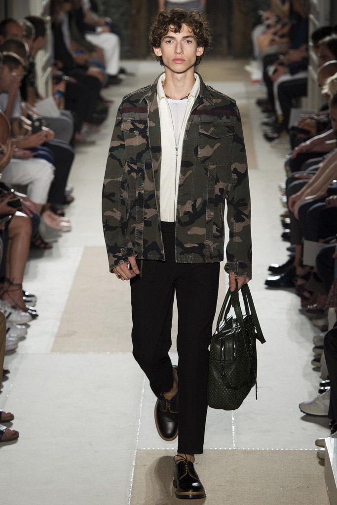 Valentino（华伦天奴）2024巴黎时装发布会男装秀