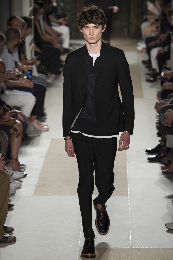 Valentino（华伦天奴）2024巴黎时装发布会男装秀