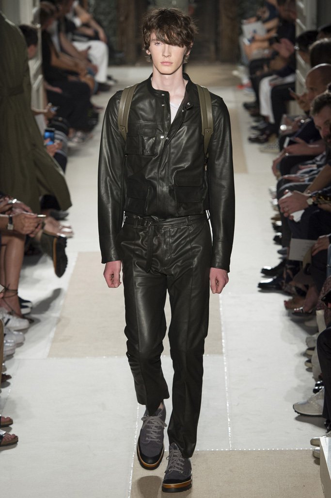 Valentino（华伦天奴）2024巴黎时装发布会男装秀