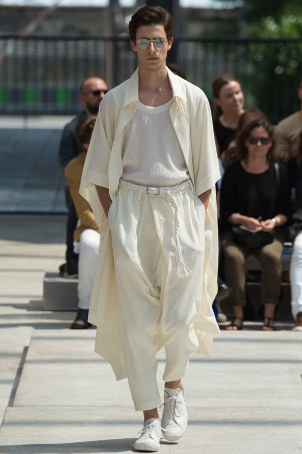 Issey Miyake（三宅一生）2024巴黎男装周男装秀