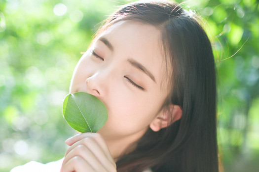 头发干枯毛躁怎么护理 日常护理少不了