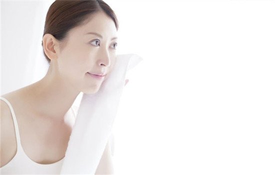 开眼角后多久可以洗脸 开完眼角马上洗脸小心感染