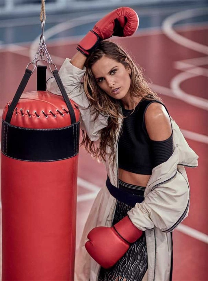 超模Izabel Goulart 演绎《Glamour》时尚杂志大片