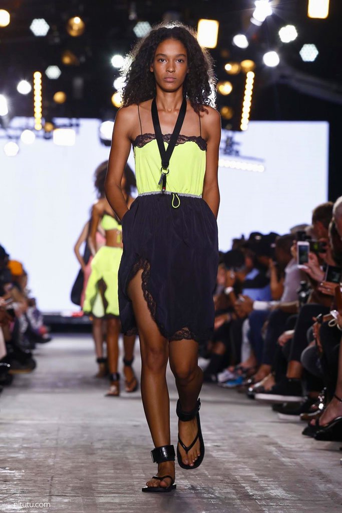 Alexander Wang（亚历山大·王）2024纽约时装周时装秀