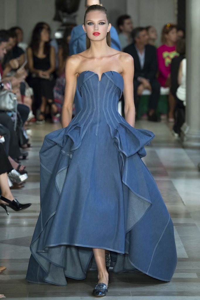 Carolina Herrera（卡罗琳娜·埃莱拉）2024纽约时装周时装秀