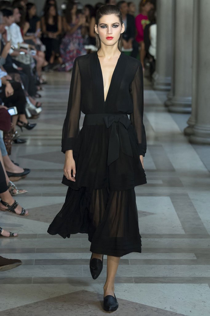 Carolina Herrera（卡罗琳娜·埃莱拉）2024纽约时装周时装秀