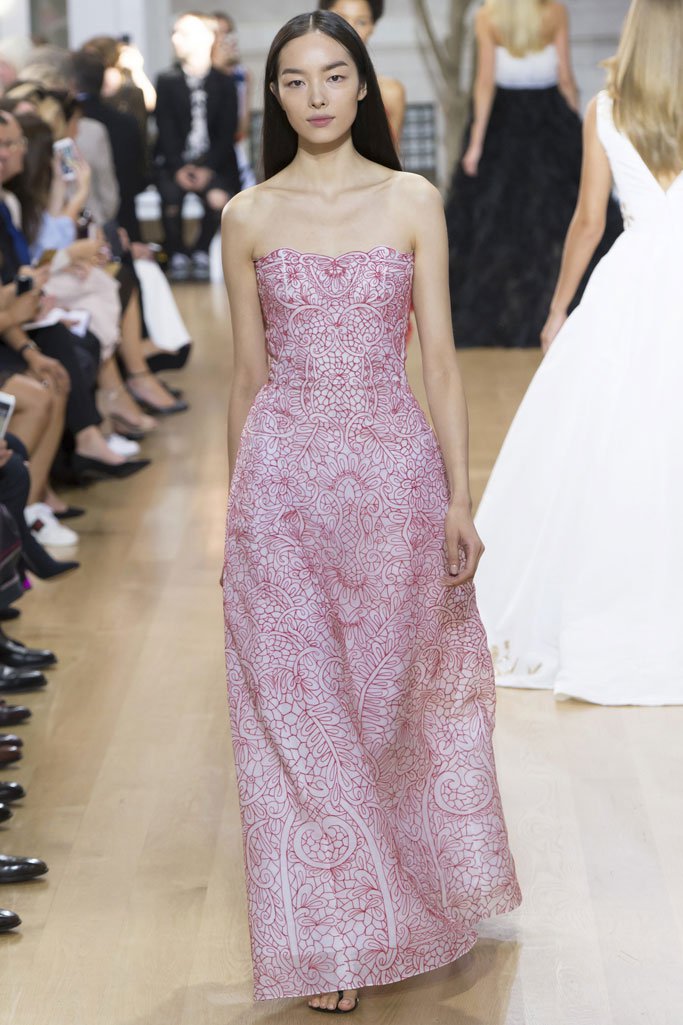 Oscar de la Renta（奥斯卡·德拉伦塔）2024纽约时装周时装秀