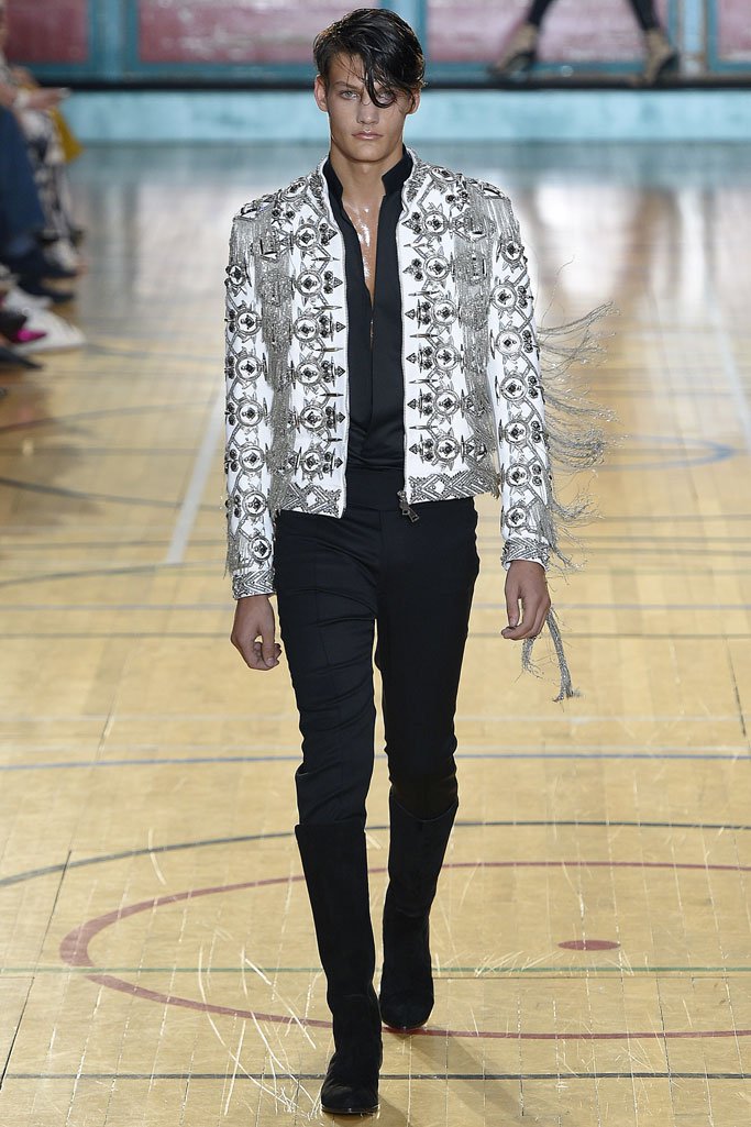 Julien Macdonald 2024伦敦时装周女装秀