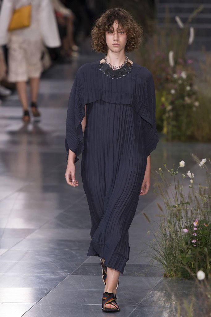 Paul Smith（保罗·史密斯）2024伦敦时装周女装秀