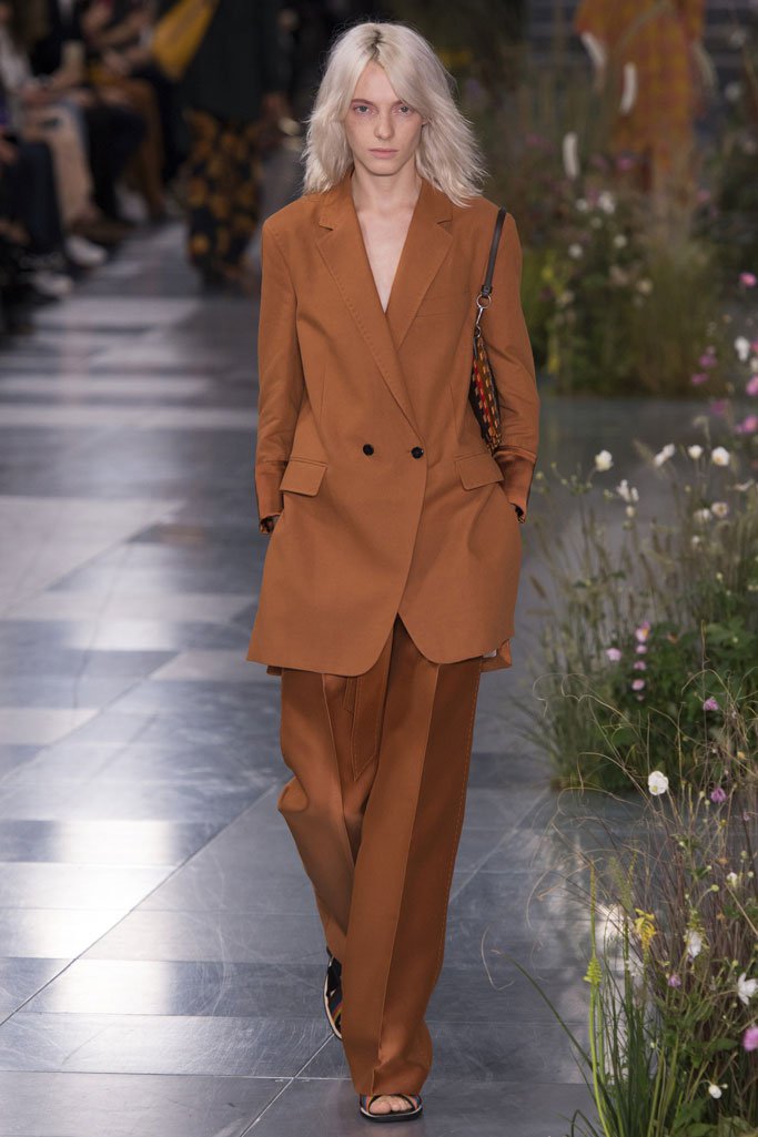 Paul Smith（保罗·史密斯）2024伦敦时装周女装秀