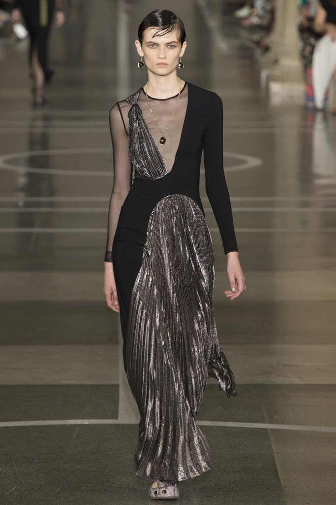 Christopher Kane 2024伦敦时装周女装秀