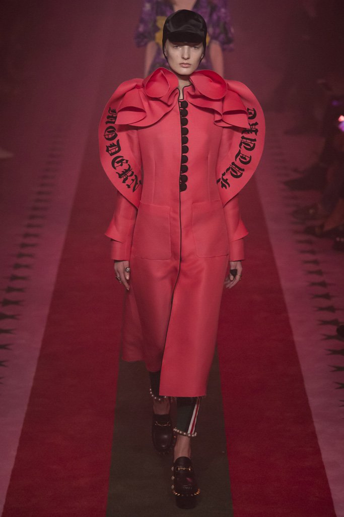 Gucci（古驰）2024米兰时装发布会女装秀