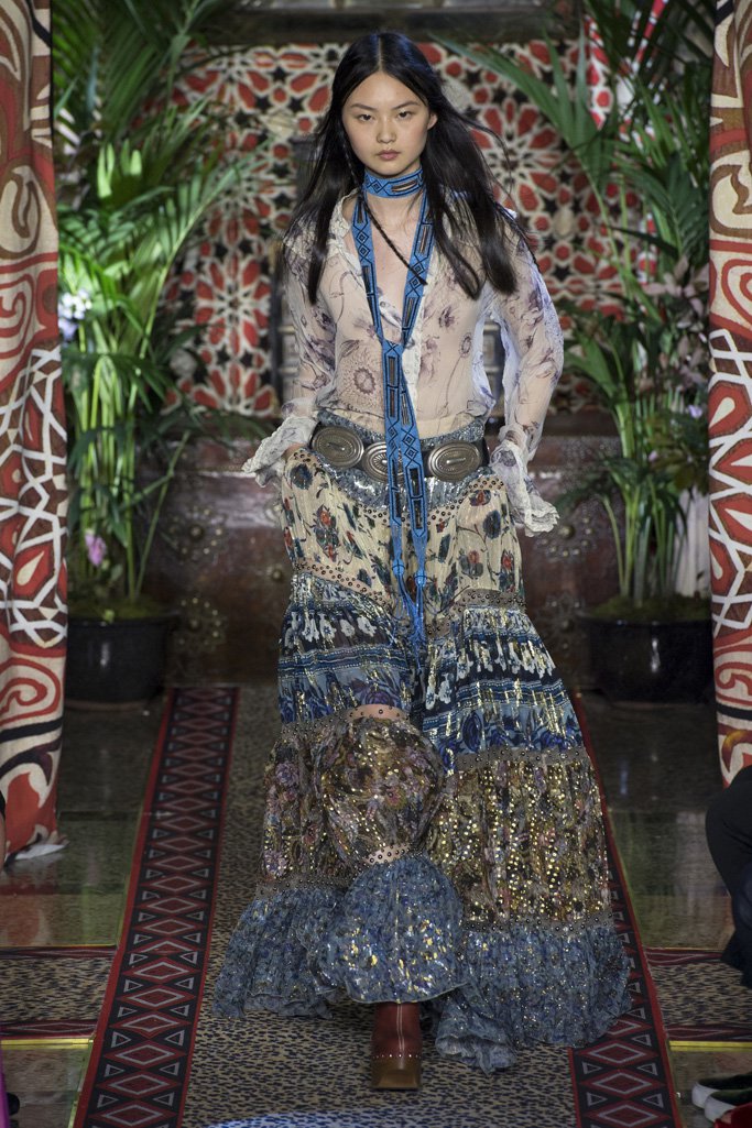 Roberto Cavalli（罗伯特·卡沃利）2024米兰时装周时装秀