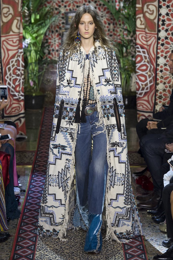 Roberto Cavalli（罗伯特·卡沃利）2024米兰时装周时装秀