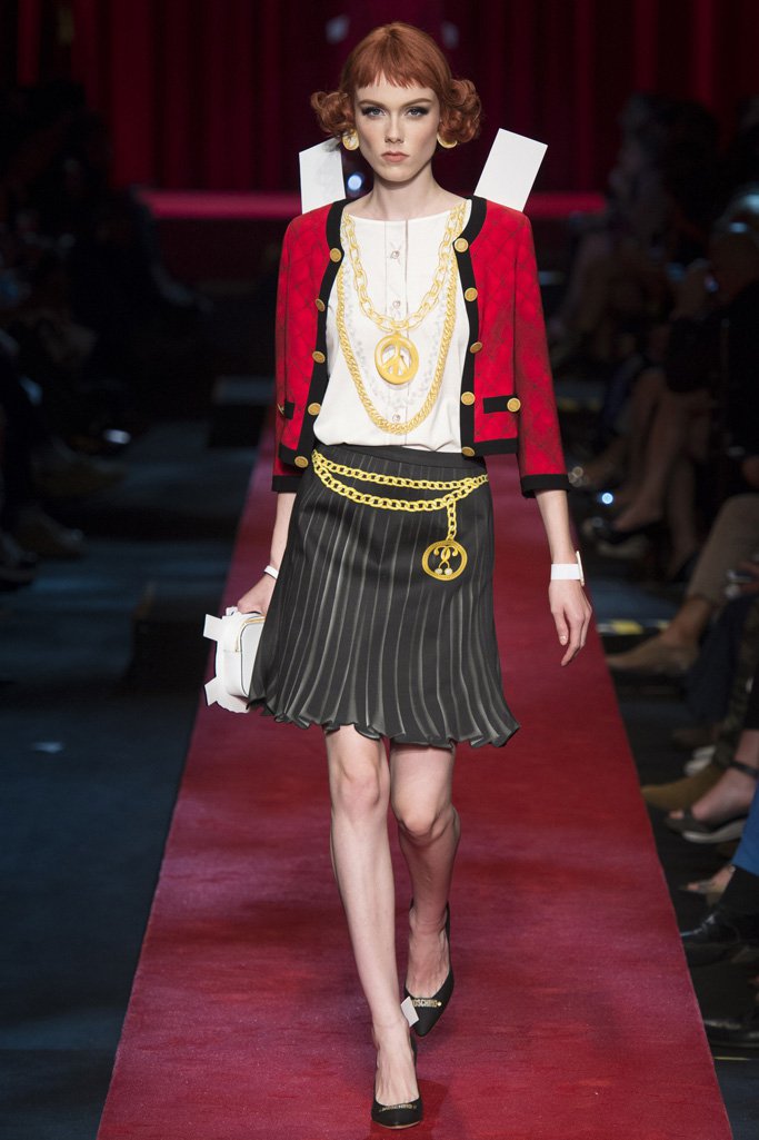 Moschino（莫斯奇诺）2024米兰时装周女装秀