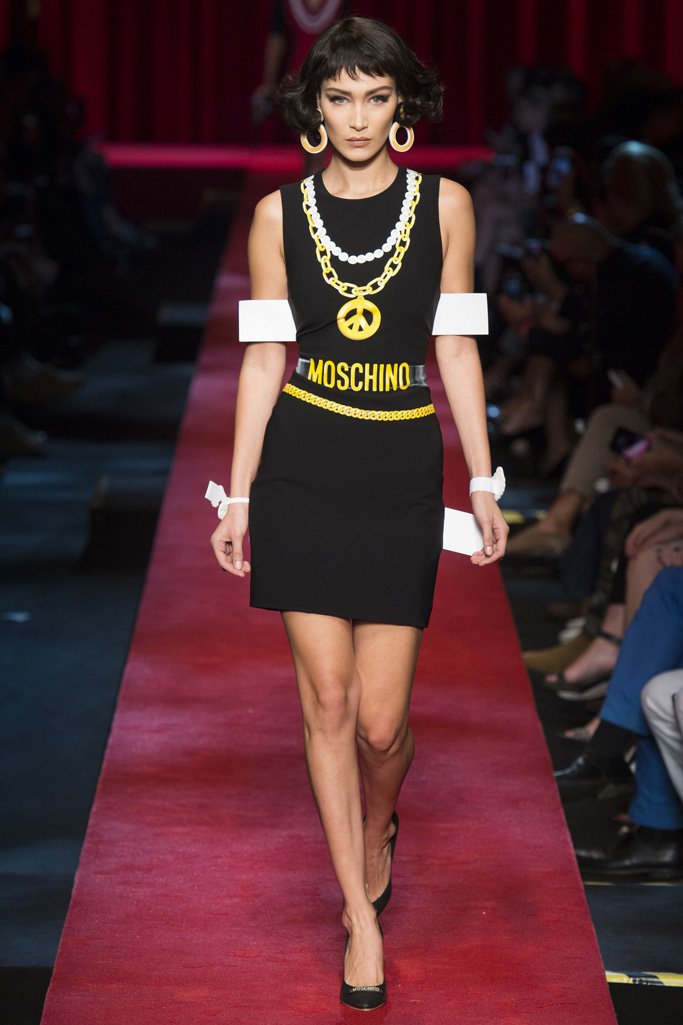 Moschino（莫斯奇诺）2024米兰时装周女装秀