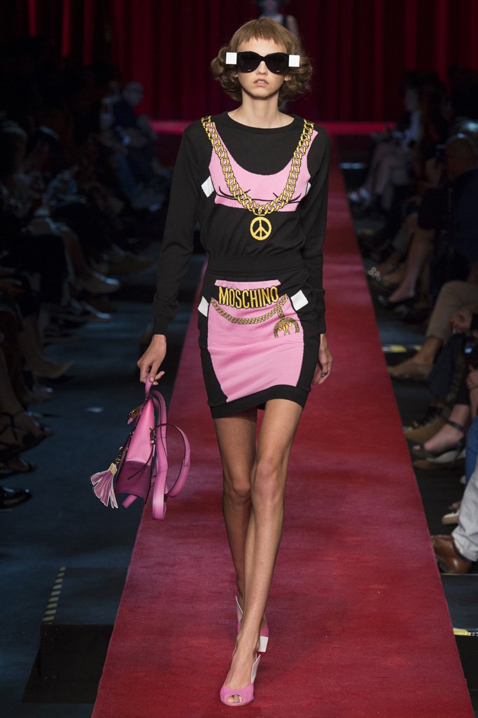 Moschino（莫斯奇诺）2024米兰时装周女装秀