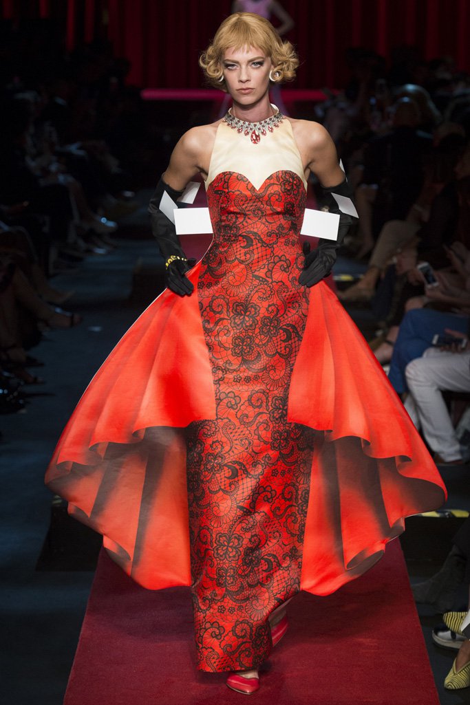 Moschino（莫斯奇诺）2024米兰时装周女装秀