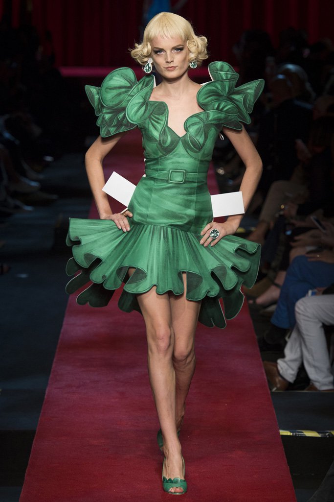 Moschino（莫斯奇诺）2024米兰时装周女装秀