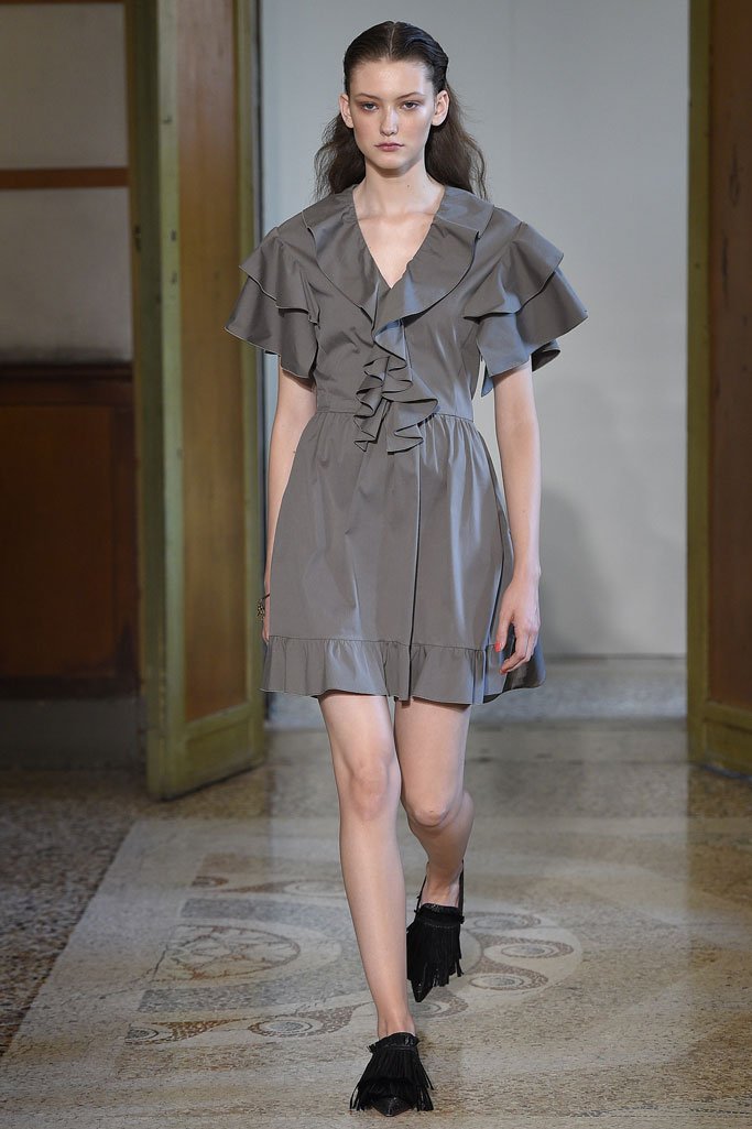 Blumarine（蓝色情人）2024米兰时装周女装秀