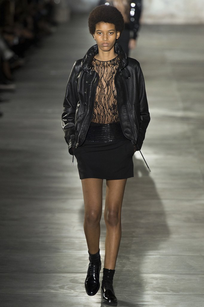 Saint Laurent（圣罗兰）2024春夏巴黎时装周时装秀