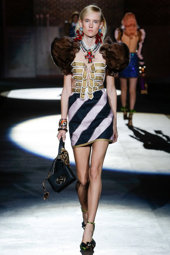 Dsquared2 2024米兰时装周女装秀