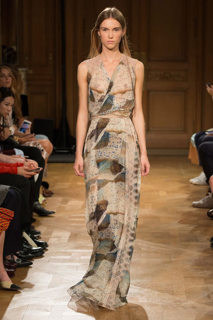 Vionnet（薇欧奈）2024巴黎时装周女装时装秀