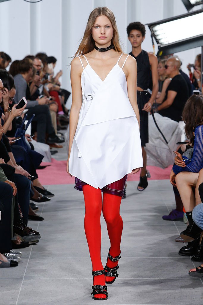 Carven（卡纷）2024春夏巴黎时装周女装秀