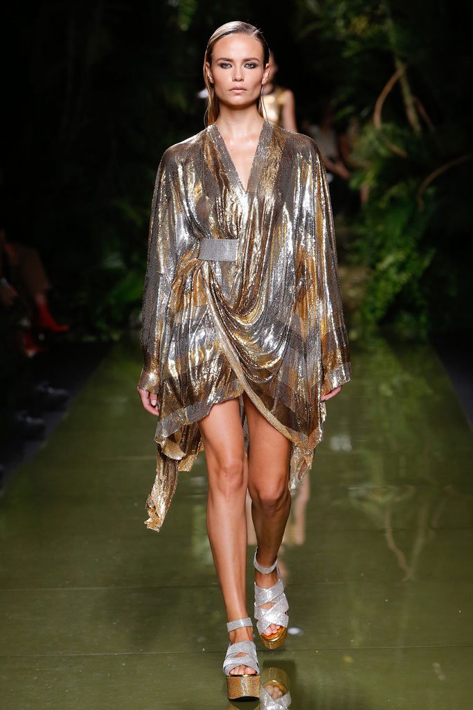 Balmain（巴尔曼）2024春夏巴黎时装周女装秀