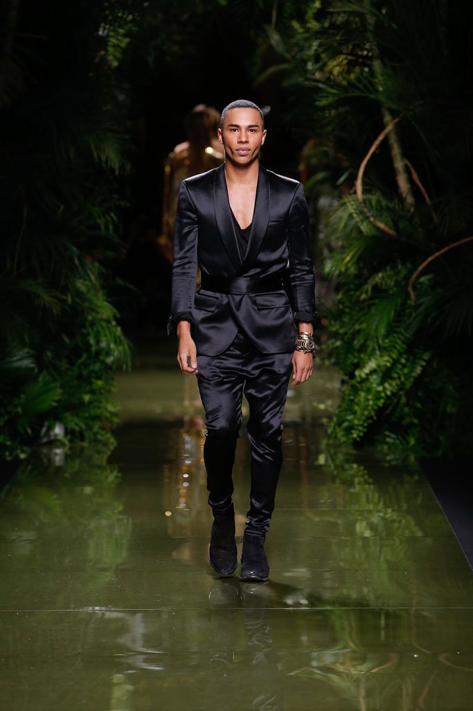Balmain（巴尔曼）2024春夏巴黎时装周女装秀