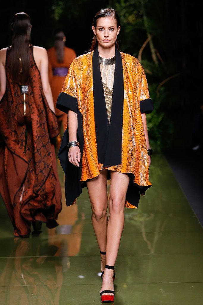 Balmain（巴尔曼）2024春夏巴黎时装周女装秀
