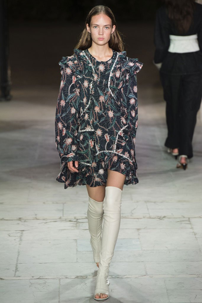 Isabel Marant（伊莎贝尔·玛兰）2024巴黎时装周时装秀