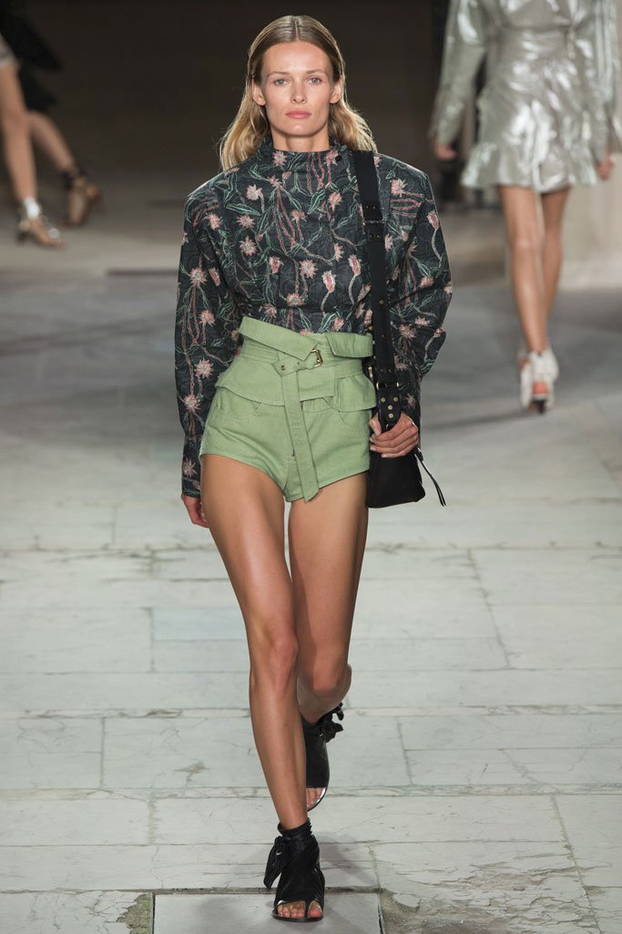 Isabel Marant（伊莎贝尔·玛兰）2024巴黎时装周时装秀