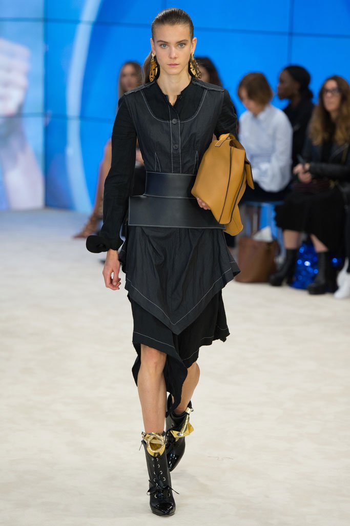 Loewe（罗意威）2024巴黎时装周女装秀