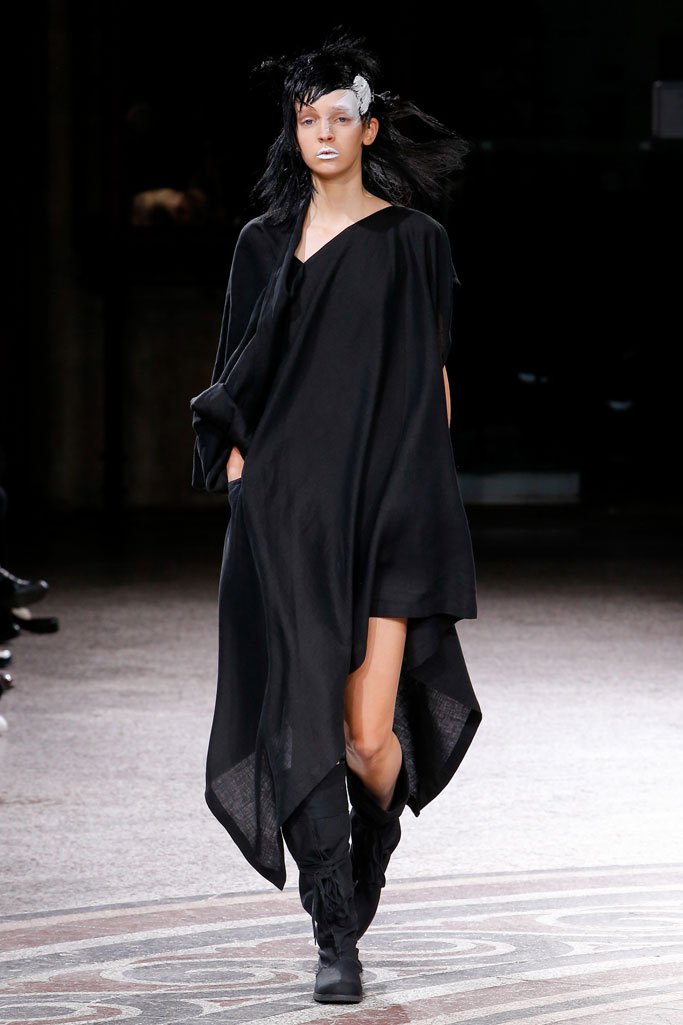 Yohji Yamamoto（山本耀司）2024巴黎时装周时装秀