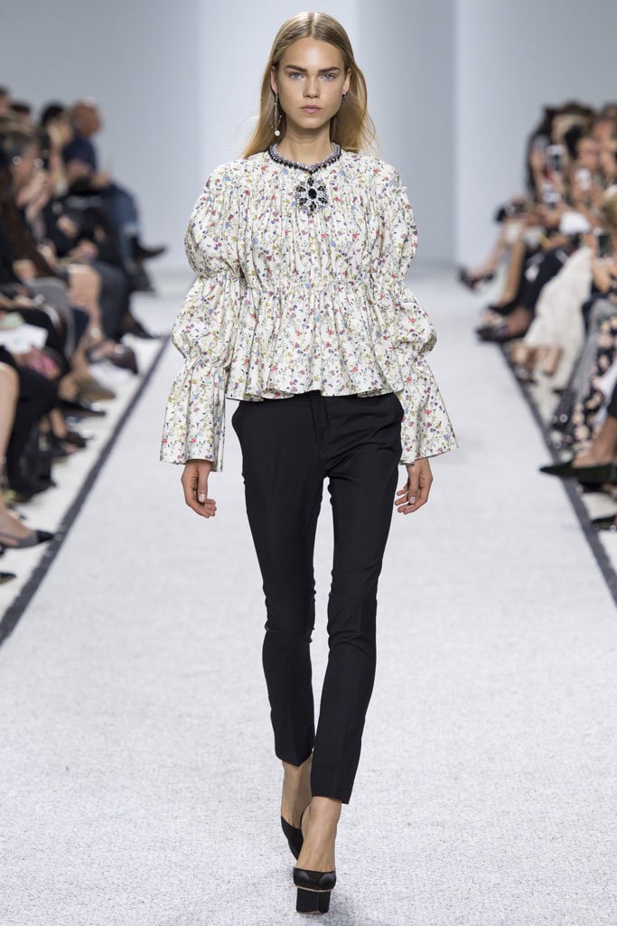Giambattista Valli 2024春夏巴黎时装周时装秀