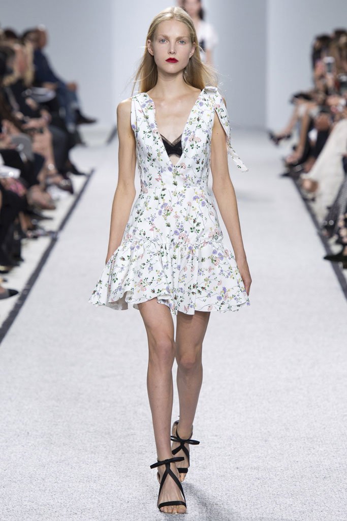Giambattista Valli 2024春夏巴黎时装周时装秀
