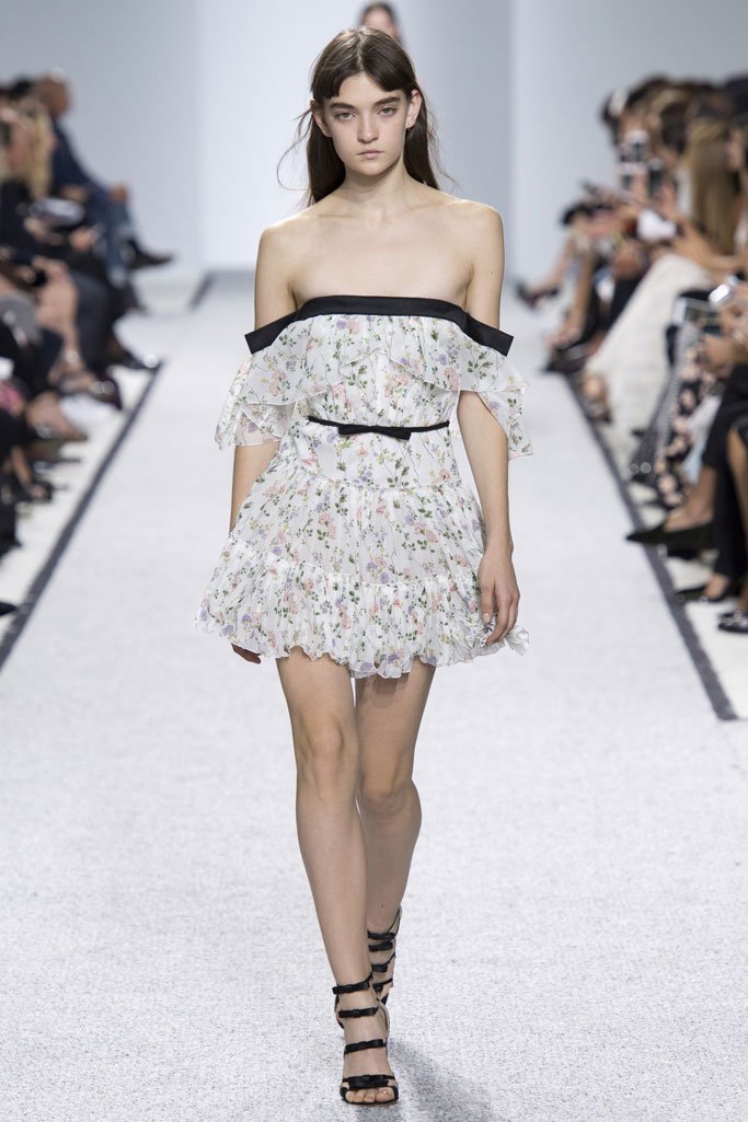 Giambattista Valli 2024春夏巴黎时装周时装秀