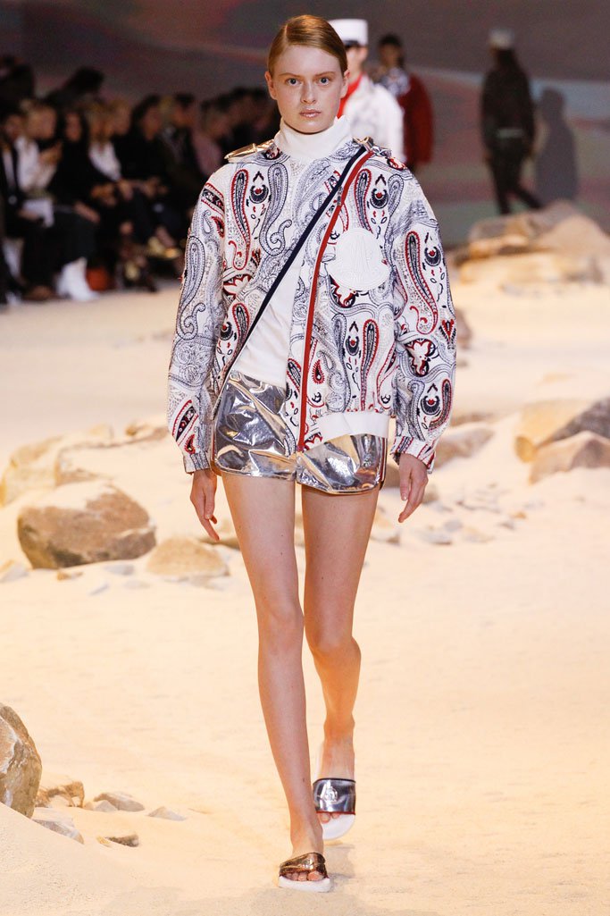 Moncler Gamme Rouge（盟可睐）2024巴黎时装周时装秀